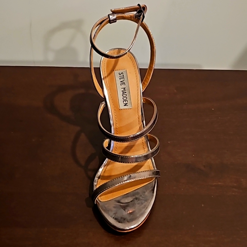 Steve Madden, size 8 1/2, Pewter